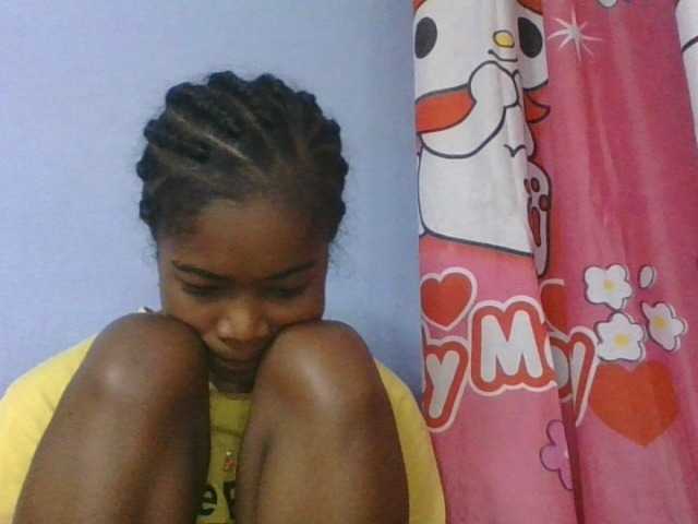 Phaniah1a live cam on BongaCams