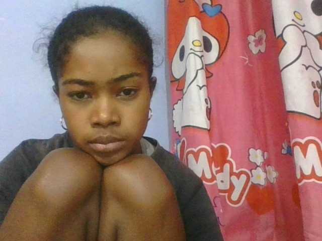 Phaniah1a live cam on BongaCams