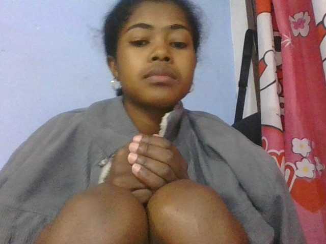Phaniah1a live cam on BongaCams
