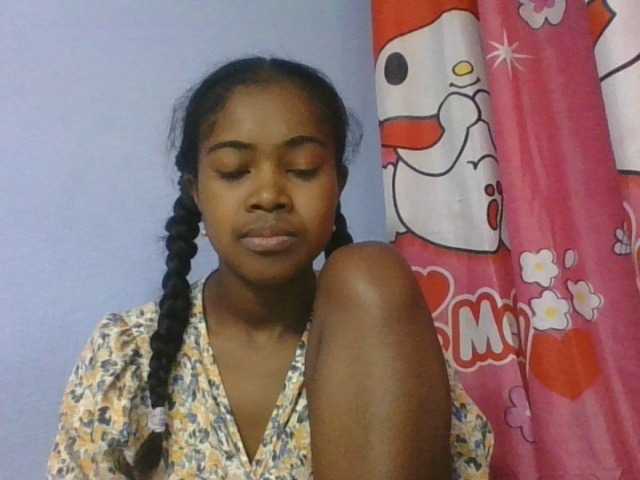 Phaniah1a live cam on BongaCams