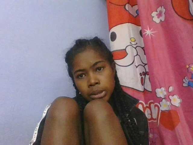 Phaniah1a live cam on BongaCams