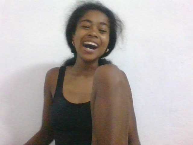 Phaniah1a live cam on BongaCams