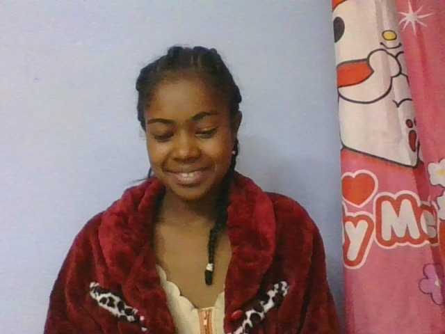 Phaniah1a live cam on BongaCams