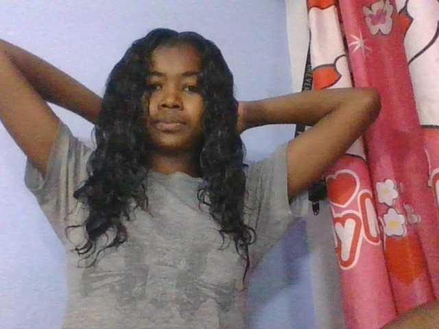 Phaniah1a live cam on BongaCams