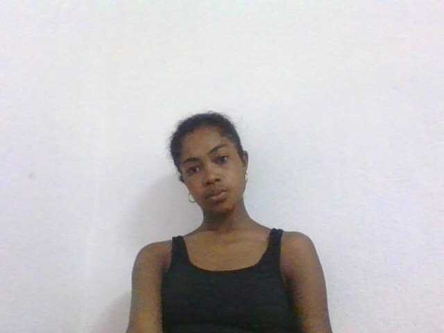 Phaniah1a live cam on BongaCams