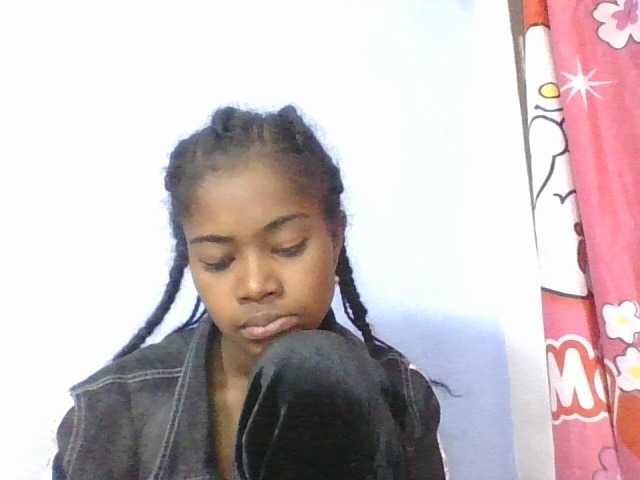 Phaniah1a live cam on BongaCams