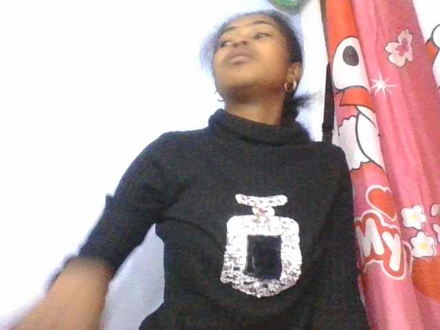 Phaniah1a live cam on BongaCams