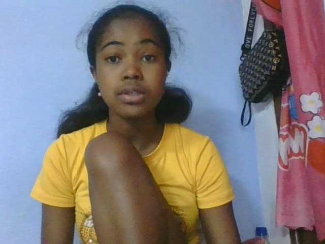 Phaniah1a live cam on BongaCams