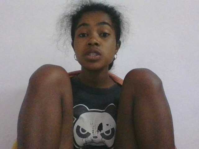 Phaniah1a live cam on BongaCams