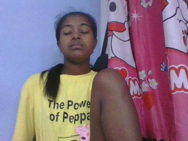 Phaniah1a live cam on BongaCams