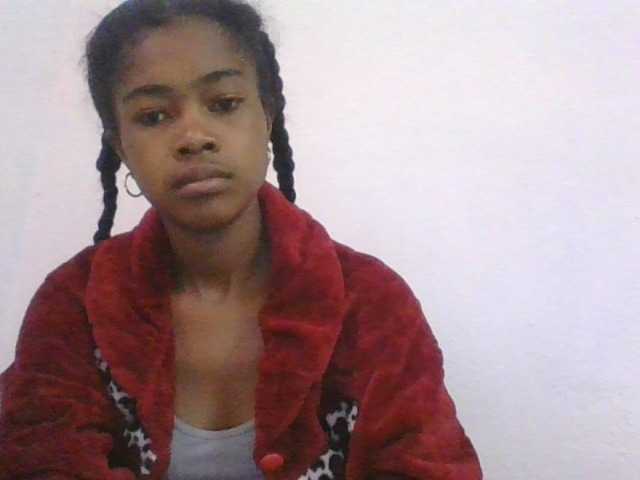 Phaniah1a live cam on BongaCams