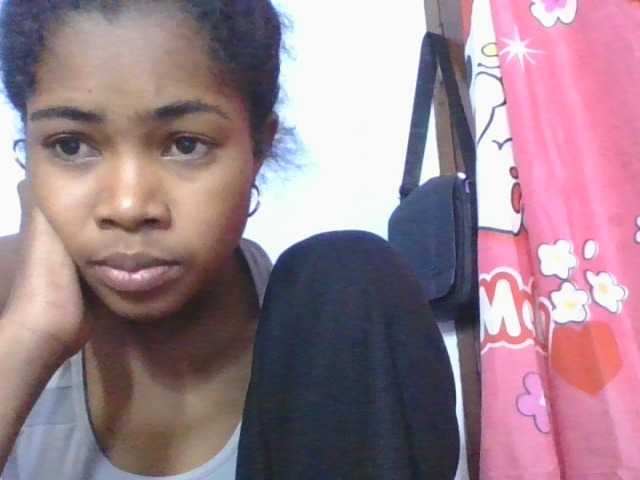 Phaniah1a live cam on BongaCams