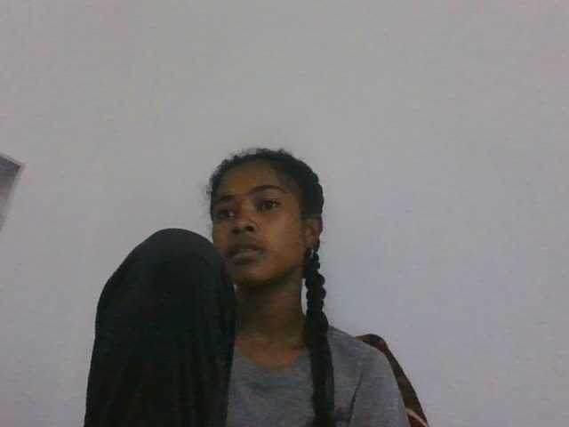 Phaniah1a live cam on BongaCams