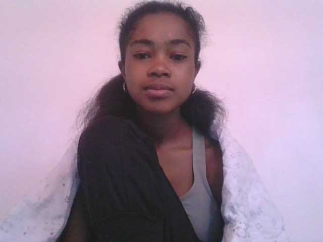 Phaniah1a live cam on BongaCams