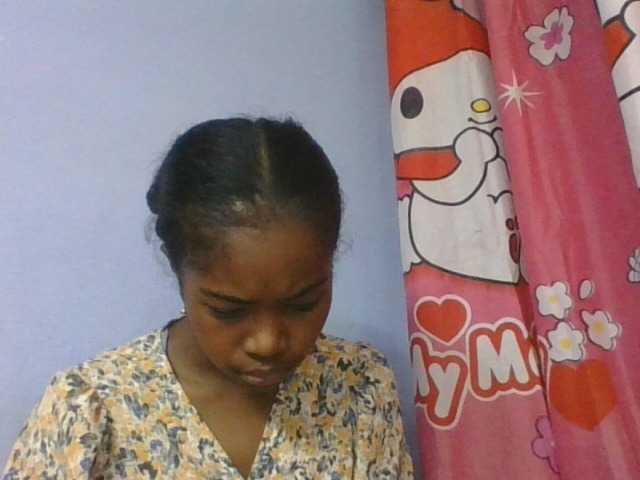 Phaniah1a live cam on BongaCams
