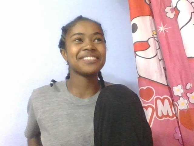 Phaniah1a live cam on BongaCams