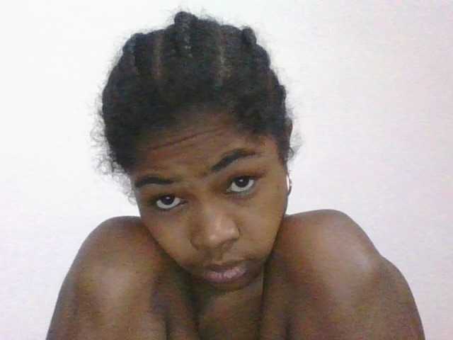 Phaniah1a live cam on BongaCams