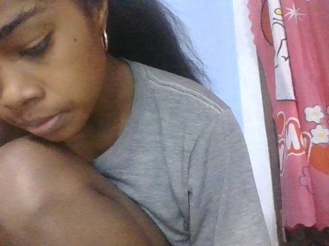 Phaniah1a live cam on BongaCams