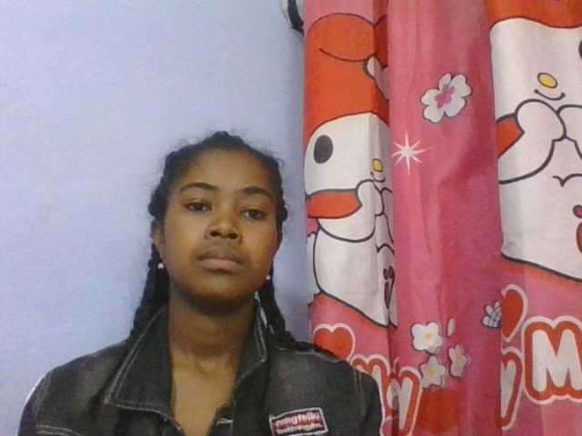 Phaniah1a live cam on BongaCams