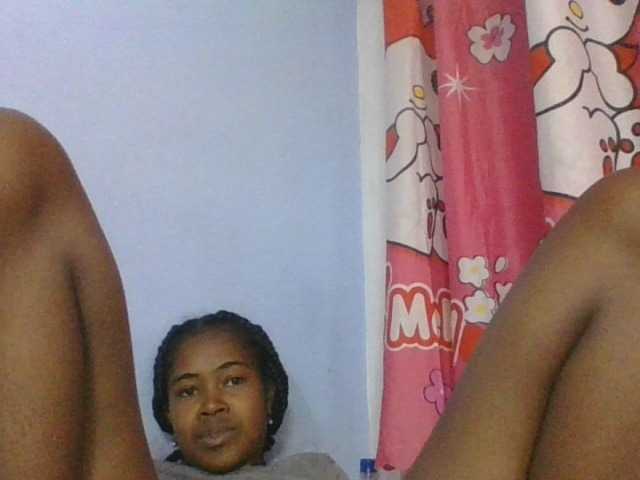 Phaniah1a live cam on BongaCams
