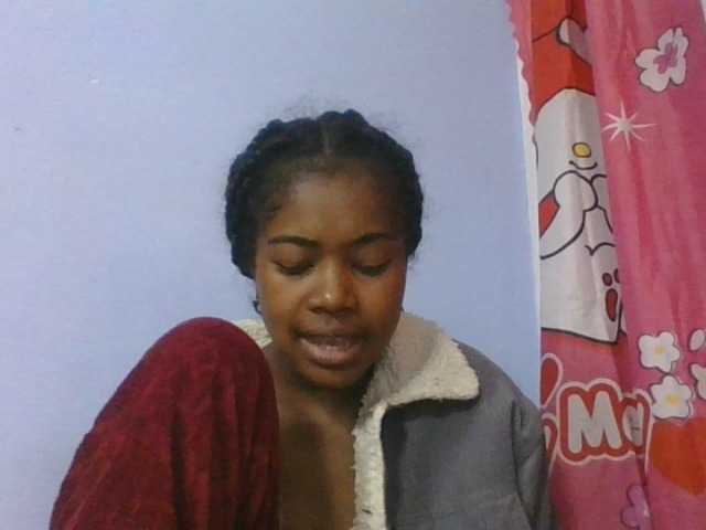 Phaniah1a live cam on BongaCams
