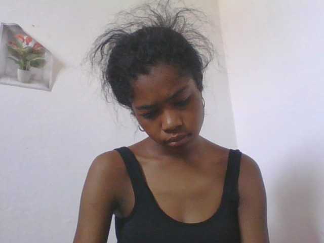 Phaniah1a live cam on BongaCams