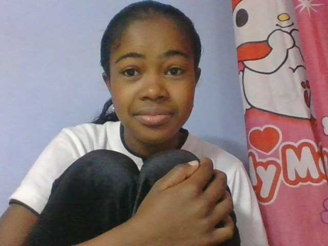 Phaniah1a live cam on BongaCams