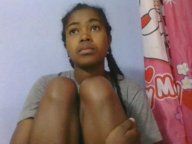 Phaniah1a live cam on BongaCams