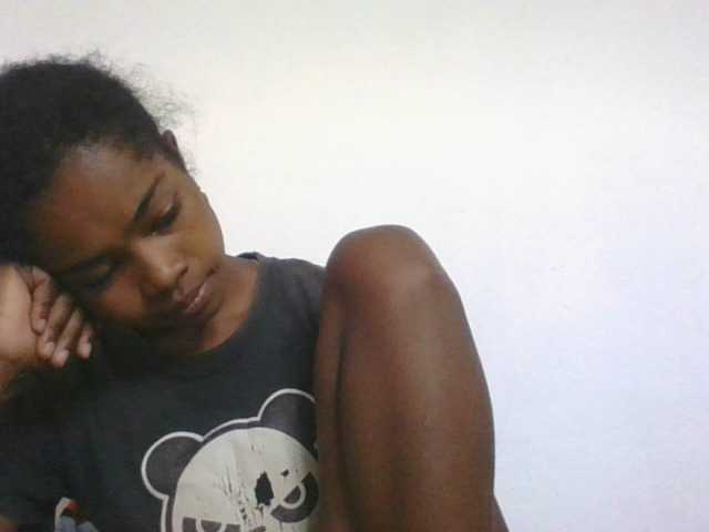Phaniah1a live cam on BongaCams