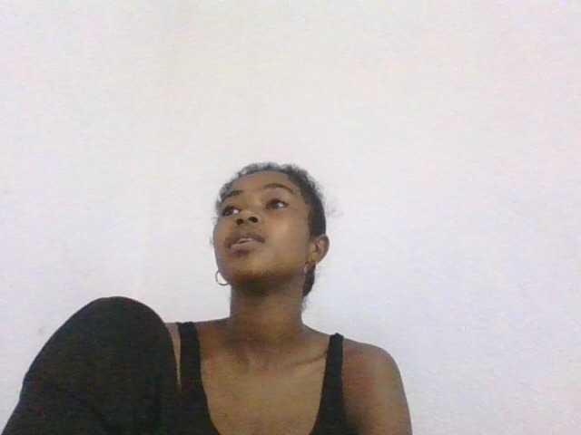 Phaniah1a live cam on BongaCams
