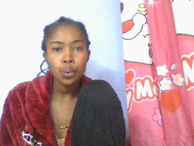 Phaniah1a live cam on BongaCams