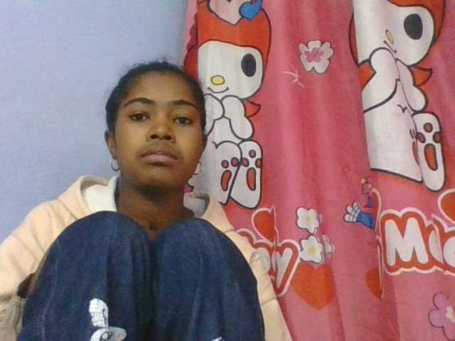 Phaniah1a live cam on BongaCams