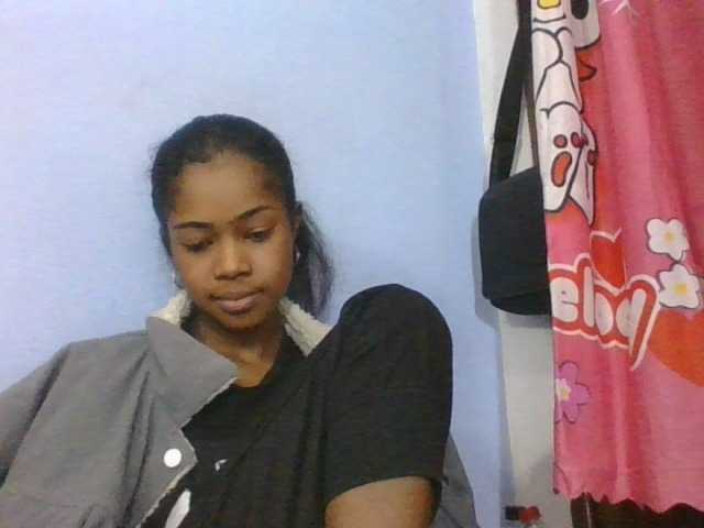 Phaniah1a live cam on BongaCams