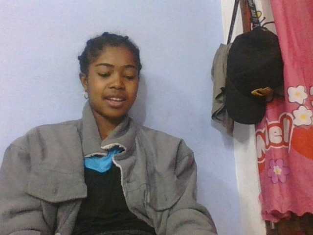 Phaniah1a live cam on BongaCams