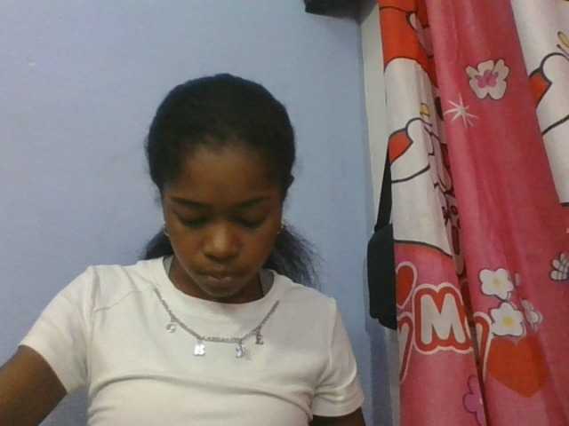 Phaniah1a live cam on BongaCams