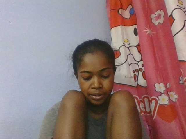 Phaniah1a live cam on BongaCams