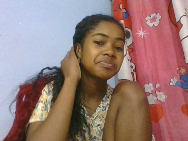 Phaniah1a live cam on BongaCams