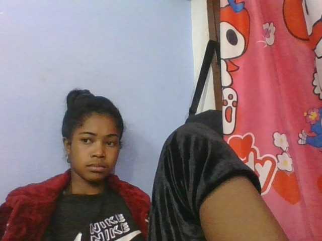 Phaniah1a live cam on BongaCams