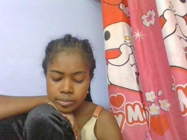 Phaniah1a live cam on BongaCams
