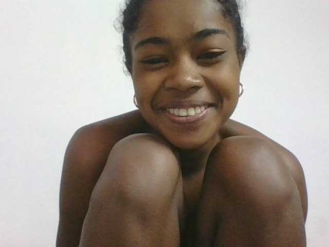Phaniah1a live cam on BongaCams