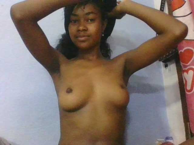 Phaniah1a live on BongaCams
