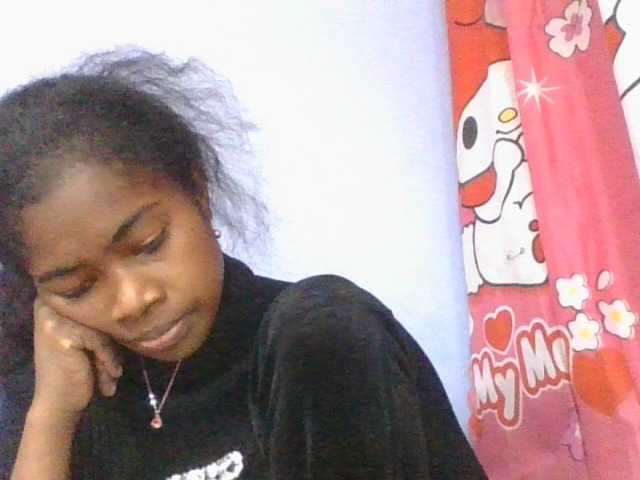 Phaniah1a live cam on BongaCams