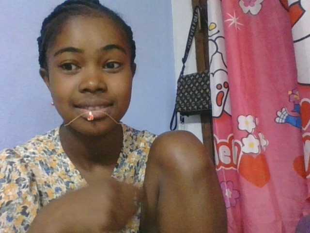 Phaniah1a live cam on BongaCams