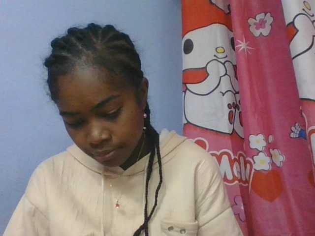 Phaniah1a live cam on BongaCams