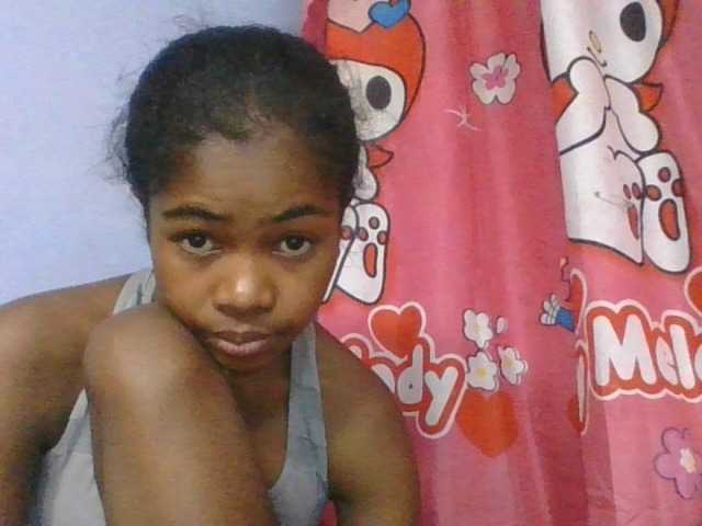 Phaniah1a live cam on BongaCams