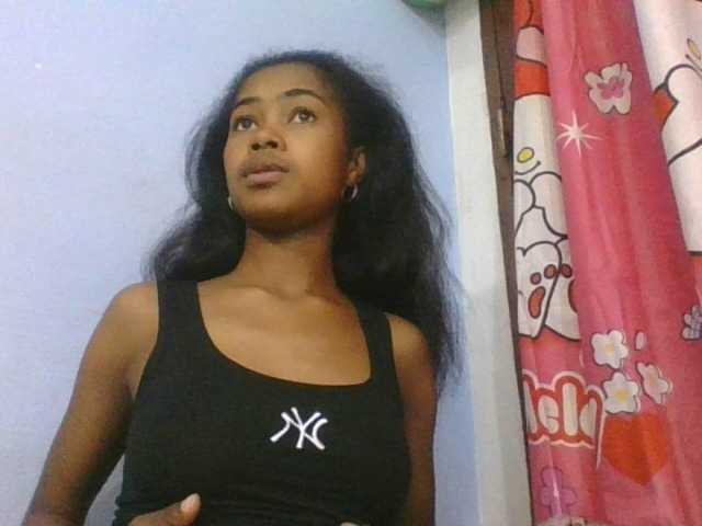 Phaniah1a live cam on BongaCams