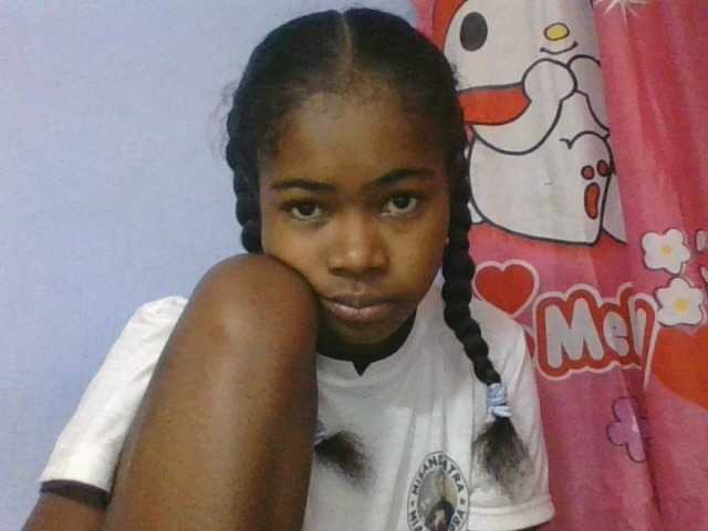 Phaniah1a live cam on BongaCams