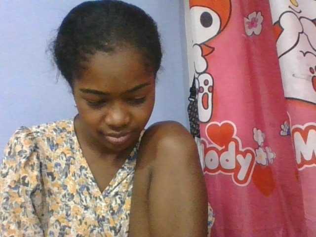 Phaniah1a live cam on BongaCams