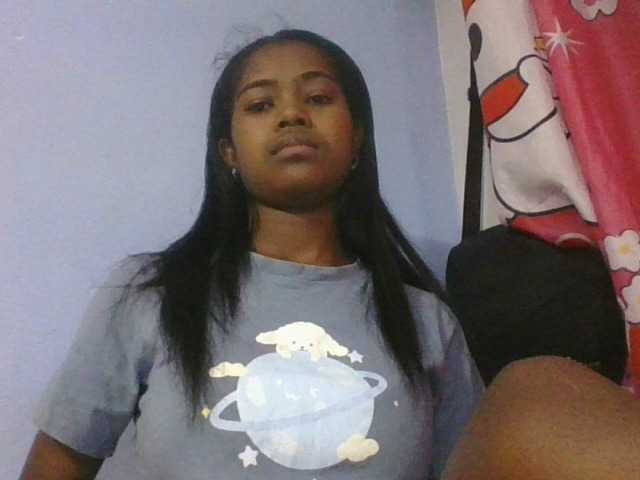 Phaniah1a live cam on BongaCams