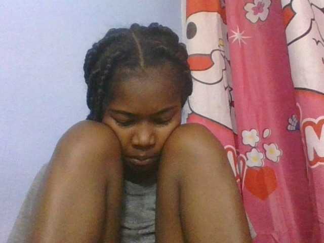 Phaniah1a live cam on BongaCams